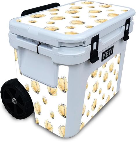 الجلد متوافق مع المبرد ذو العجلات Yeti Roadie 32 - الخشخاش الأصفر - غطاء لاصق واقي من الفينيل الفاخر 3M - سهل الاستخدام | صُنع في الولايات المتحدة الأمريكية بواسطة MightySkins in Saudi Arabia
