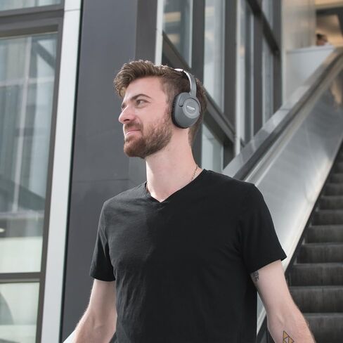 سماعات رأس لاسلكية بلوتوث من كوس BT539iK، ميكروفون مدمج وعناصر تحكم باللمس، سلك قابل للفصل متضمن، رمادي داكن وأسود in Kuwait