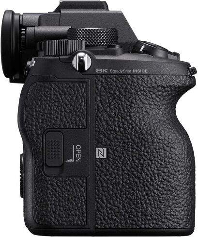 هيكل كاميرا Sony Alpha 1 الرقمية بدون مرآة ILCE-1/B فقط، وعدسة Sony FE مقاس 12-24 مم f/2.8 GM، وبطاقة ذاكرة قوية سعة 128 جيجابايت، وبرنامج Corel للصور، وبطارية متوافقة مع 2 x NP-FZ100، وإضاءة LED، والمزيد in Saudi Arabia