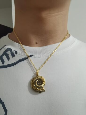 Conch Shell Necklace Boho Ethnic Seashell Pendant Necklace Stainless Steel Snail Shell Spiral Necklace for Women Men Girls Summer Jewelry Gift in Kuwait