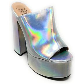 N.Y.L.A. women's Wumule Platform