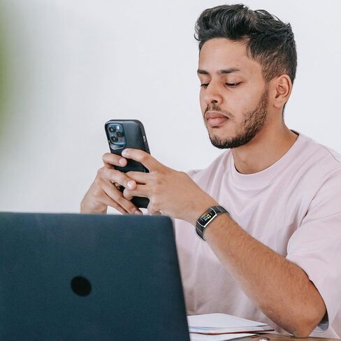 Mesh Metal Bands Compatible with Fit bit Charge 5 Bands for Women/Men, Adjustable Breathable Stainless Steel Charge 5 Smart Watch Metal Replacement Band for Men in Kuwait