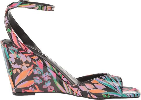 Nine West Womens Nevr8 Wedge Sandal in Kuwait