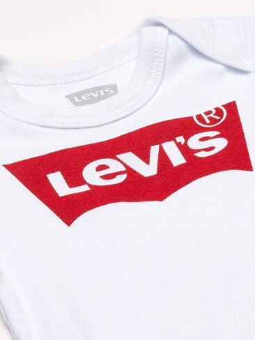 مجموعة هدايا مكونة من 3 قطع من بدلة الأطفال من Levi's وقبعة وأحذية طويلة in Saudi Arabia