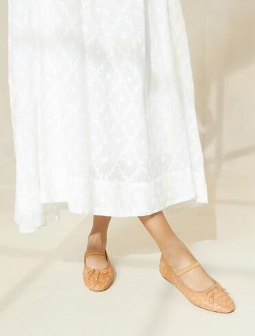 أحذية باليه مسطحة منسوجة للنساء من ماري جين ذات مقدمة اللوز وأحذية راقصة الباليه ذات شريط مطاطي in Kuwait