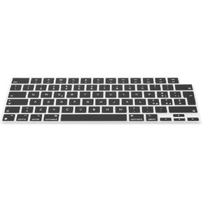 kwmobile Silicone Keyboard Protection - QWERTY (Italian) Keyboard Cover Compatible with Apple MacBook Pro 16" (2021) A2485 - Black