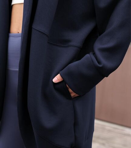 سترة نسائية من Airy Essentials Cocoon كارديجان كبيرة الحجم مفتوحة من الأمام بأكمام جناح الخفاش مع جيوب in Kuwait