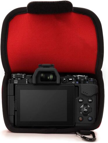حقيبة كاميرا MegaGear Olympus OM-D E-M5 Mark II مقاس 12-40 ملم من مادة النيوبرين خفيفة للغاية، مع حلقة تسلق - رمادي - MG1197 in Saudi Arabia