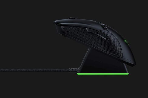 Razer Viper Ultimate - ماوس ألعاب خفيف وسريع يمكن استخدامه بكلتا اليدين (مستشعر بصري 20000 نقطة في البوصة، تقنية لاسلكية فائقة السرعة، RGB Chroma) أسود in Saudi Arabia