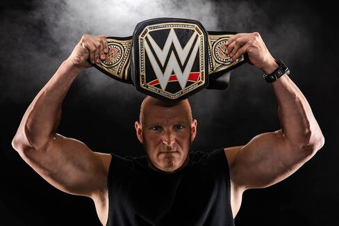 Igloo WWE Championship Fanny Pack in Saudi Arabia