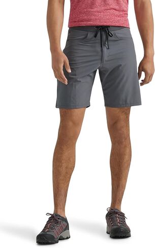 شورت ATG من Wrangler للرجال ذو مقاس عادي ومريح للأداء in Kuwait