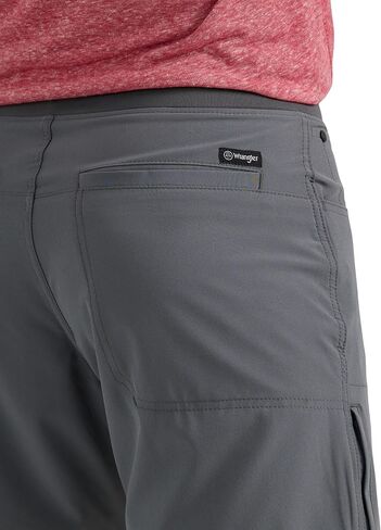 شورت ATG من Wrangler للرجال ذو مقاس عادي ومريح للأداء in Kuwait