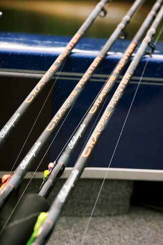 Shakespeare® Crappie Hunter® مجموعة قضيب وبكرة دوارة مقاس 12 بوصة، حجم 25 بكرة ^ 2 أنبوبي من الألياف الزجاجية الفارغة، 10 أدلة من الفولاذ المقاوم للصدأ in Saudi Arabia