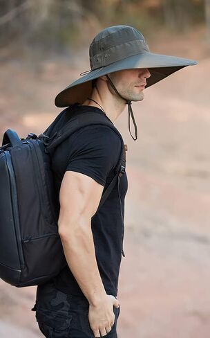 قبعة دلو ذات حافة عريضة للغاية بعامل حماية من الأشعة فوق البنفسجية 50+ قبعة شمسية مقاومة للماء لصيد الأسماك والمشي لمسافات طويلة والتخييم in Kuwait