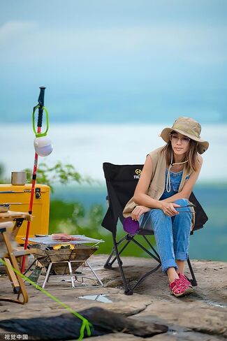 كراسي تخييم لطيفة C، كرسي قابل للطي، كرسي محمول، كرسي حقيبة الظهر، صغير الحجم وشديد التحمل في الهواء الطلق، السفر، النزهة، المهرجانات مع جيبين جانبيين وحقيبة حمل (2 عادية) in Kuwait