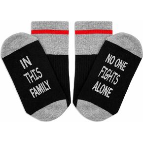 في هذه العائلة، لا أحد يحارب بمفرده، جوارب للسرطان، للتوعية بالسرطان، هدية للناجين من السرطان، هدايا للسرطان، هدية للعلاج الكيميائي، خالية من السرطان. (212) in Kuwait