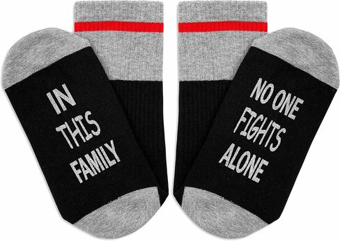 في هذه العائلة، لا أحد يحارب بمفرده، جوارب للسرطان، للتوعية بالسرطان، هدية للناجين من السرطان، هدايا للسرطان، هدية للعلاج الكيميائي، خالية من السرطان. (212) in Kuwait