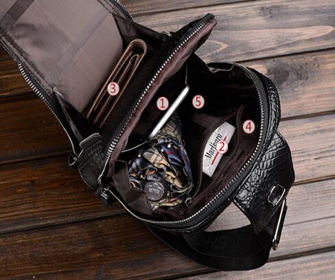 حقائب حبال للرجال، حقيبة كتف على شكل تمساح من البولي يوريثان، حقيبة صدر تمر بالجسم، حقيبة نهارية للتنزه سيرًا على الأقدام in Kuwait