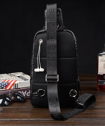 حقائب حبال للرجال، حقيبة كتف على شكل تمساح من البولي يوريثان، حقيبة صدر تمر بالجسم، حقيبة نهارية للتنزه سيرًا على الأقدام in Kuwait