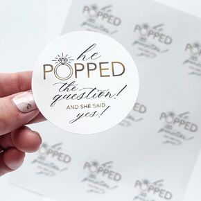 ملصق He POPPED the Question - ملصق هدايا الخطوبة - هدية الفشار أو زجاجة الشمبانيا الصغيرة - ملصق هدايا حفل الزفاف - مجموعة من 36 قطعة - ملصق فقط