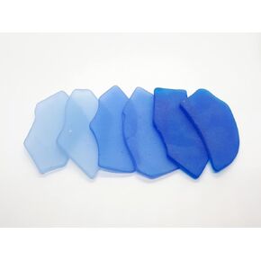 Sea glass place cards - Mixed blue shades - Irregular shapes