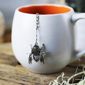 Bumble bee tea strainer for herbal tea, Tea infuser with bee charm, Tea Steeper bee pendant