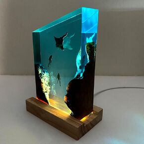 A grand resin night light with simulated ocean landscapes, bat fish, and divers. Artistic home decoration, resin lamp, holiday gift, birthday gift handmade from resin and solid wood.