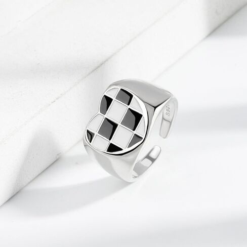 Checkered Ring Black and White Checkered Ring for Women Minimalist Checkerboard Ring Geometric Heart Ring Stylish Open Adjustable Rings for Teens Gift in Saudi Arabia
