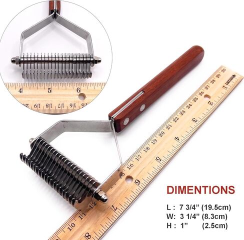 فرشاة للكلاب للتساقط، أمشاط للعناية بالكلاب، مشط للفرو السفلي للكلاب والقطط، أداة إزالة الوبر للكلاب، مشط للحيوانات الأليفة، مقبض خشبي فاخر، 20 شفرة من الفولاذ المقاوم للصدأ على الوجهين in Kuwait