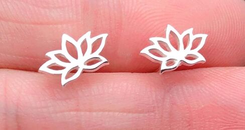 لوتس .925 أقراط من الفضة الاسترليني صغيرة جدًا، ثقب متعدد، للغضاريف، الحلزون، ثقب الأذن الثانية in Kuwait