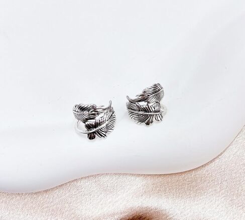 اقراط اذن كلاسيكية منقوشة على شكل ورقة شجر للنساء والرجال، اقراط فضية عتيقة على شكل نبات بانك بدون ثقب، اقراط اذن هاجي بمشبك عصري على غضروف الاذن، اقراط حلقية وهمية لا تسبب الحساسية، هدايا مجوهرات in Kuwait