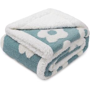 Luciphia Waterproof Dog Cat Blanket Fluffy Thick Fleece Pet Blanket,Washable Double Sided Sherpa Calming Blankets Flower Print Blankets for Medium Large Dogs Cats(Green,40x28 inches)