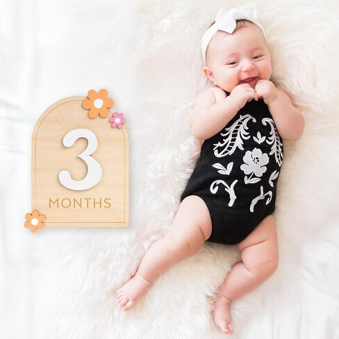 Chippi & Co Cute Monthly Baby Milestone Board, Month Milestone Girl, Boy, Milestone Signs Wooden Circles For Newborn, Infant, Meses De Bebes Para Fotos, 1-12 Months Age Cards Discs For Photo Props in Saudi Arabia