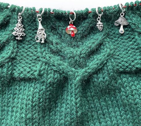 مجموعة أقلام تحديد غرز الحياكة الرائعة من Woodland Garden Gnome مع حقيبة تخزين | مصنوع يدويًا بواسطة تصميمات جميلة دافئة | علامات سحرية على شكل حلقة معدنية لطيفة وإكسسوارات متماسكة ممتعة هدية مضادة لعيد الميلاد in Kuwait