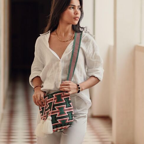 Original Authentic WAYUU Bag, Mochila from Colombia, Medium Crochet Crossbody, Handmade Medium Purse, Bucket Bag, Artisanmade Craft. (Cheeky) in Saudi Arabia