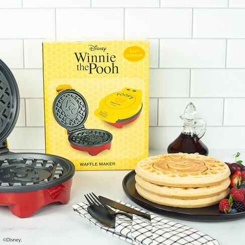 Uncanny Brands Disney Winnie the Pooh Waffle Maker - دب العسل المفضل لديك على الفطائر الخاصة بك in Kuwait