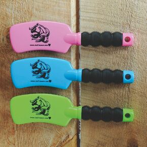 Tail Tamer Curved Handle Brush Assorted
