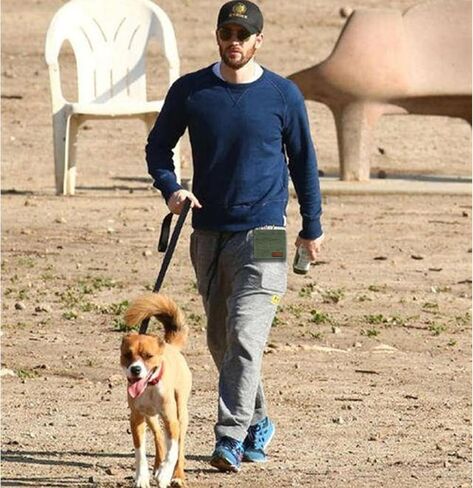 أكياس علاج الكلاب لتدريب الحيوانات الأليفة، حقيبة علاج الكلاب بإغلاق مغناطيسي، حقيبة علاج تدريب الجراء، مع أداة نقر وصفارة لتدريب الحيوانات الأليفة 2 في 1 (بني، عبوتان) in Kuwait