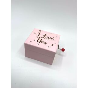 Esdemusica by Rocio. Pink Wooden music box engraved with I love you. Melody: La vie en rose. Hand painted