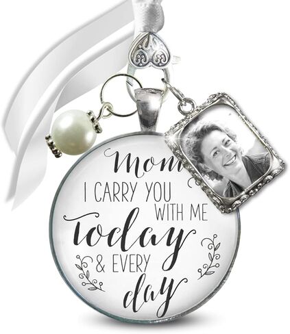 Bouquet Charm for Wedding Mom I Carry Your Heart Memorial Keepsake 1 Photo Frame Vintage Silvertone Jewelry White Glass White Bead for Bride's Flowers DIY Picture Template in Kuwait
