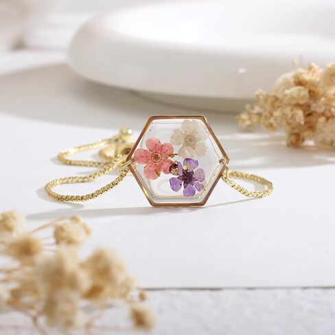 سوار زهرة مضغوطة - سوار زهرة مصنوع يدويًا - سوار مجوهرات من الراتنج، سوار ذهبي على شكل زهرة مجففة قابل للتعديل، سوار زهرة، هدية للفتيات in Kuwait