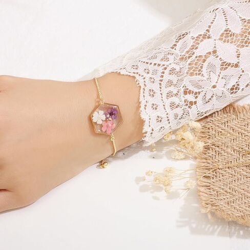 سوار زهرة مضغوطة - سوار زهرة مصنوع يدويًا - سوار مجوهرات من الراتنج، سوار ذهبي على شكل زهرة مجففة قابل للتعديل، سوار زهرة، هدية للفتيات in Kuwait