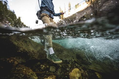 Simms Men's Pursuit Shoe in Saudi Arabia