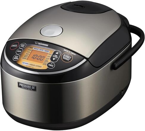 Zojirushi NP-NWC18 سعة 10 أكواب لطهي الأرز وتسخينه بالضغط (أسود) حزمة مع ملعقة من الخيزران مقاس 15 بوصة ووعاء غسيل الأرز وكتاب الطبخ (4 قطع) in Kuwait