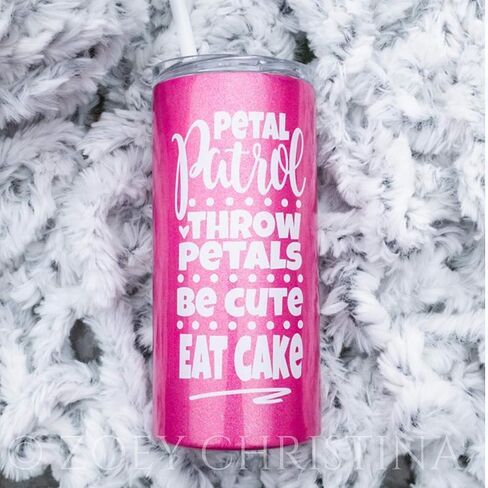 كوب Petal Patrol Flower Girl Tumbler، كوب سفر من الفولاذ المقاوم للصدأ سعة 16 أونصة مع غطاء وقش، لامع وردي، معزول للمشروبات الساخنة والباردة، هدية مثالية لعيد الزفاف للفتيات، يتضمن غطاء قابل للشرب 0264 in Kuwait