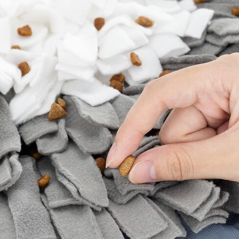بساط Navaris Snuffle للكلاب - لعبة استنشاق الحيوانات الأليفة والقطط والكلاب - بطانية مهارات للوجبات الخفيفة والأطعمة المخفية - يمكن غسلها في الغسالة - مستديرة 18-7/8 بوصة (48 سم) - أسود وأبيض in Saudi Arabia