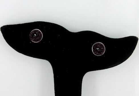 أقراط مرصعة بحجر دروزي صناعي غير لامع من الفولاذ المقاوم للصدأ 8 ملم (أحمر كلاسيكي) in Kuwait