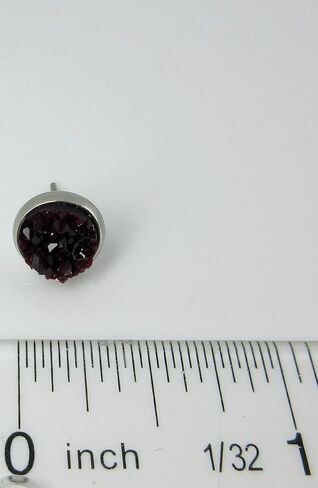 أقراط مرصعة بحجر دروزي صناعي غير لامع من الفولاذ المقاوم للصدأ 8 ملم (أحمر كلاسيكي) in Kuwait