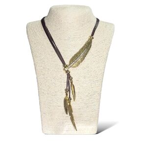 Bohemian Style Rope Chain Leaf Feather Pattern Pendant Necklace Fashion Accessories for Women (Black Rope - Gold)