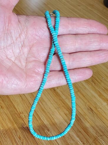 Dainty Natural Turquoise Beaded Choker (18 Inches) in Saudi Arabia